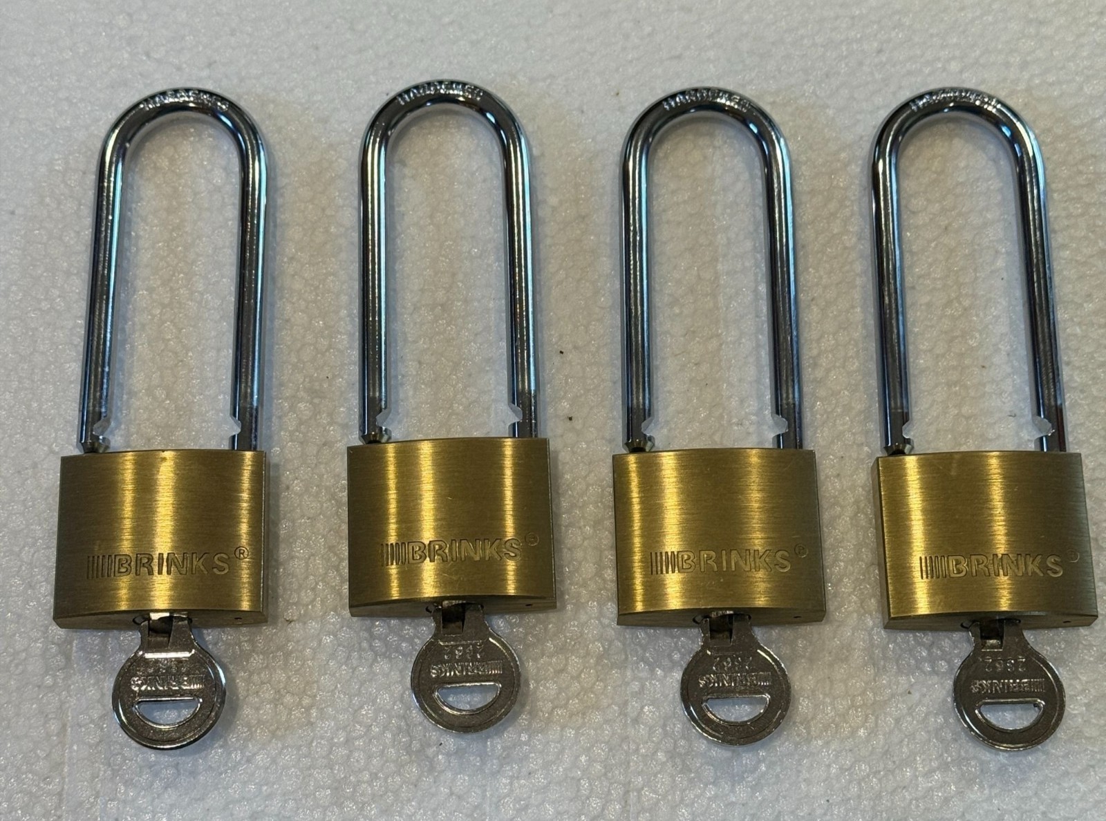 BRINKS 171-42401 40mm Solid Brass Padlock with 2-1/2" Shackle Keyed the Same