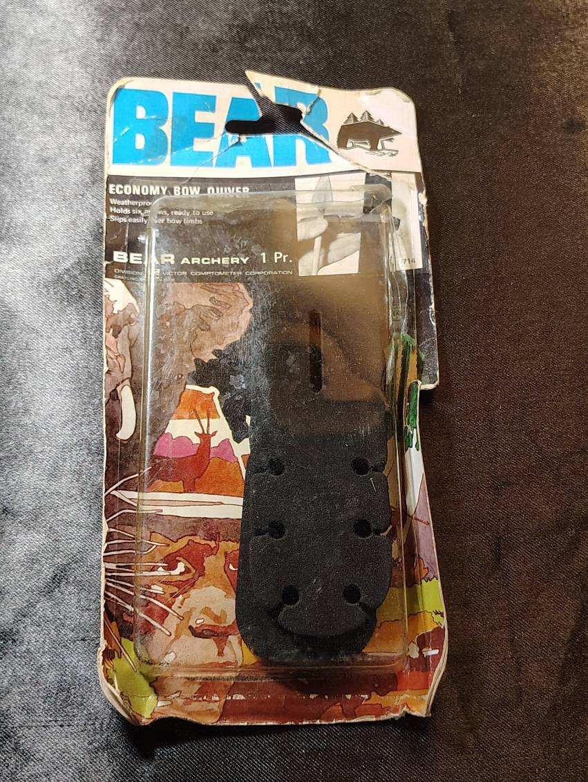 Vintage Bear Archery  NOS Bow Quiver