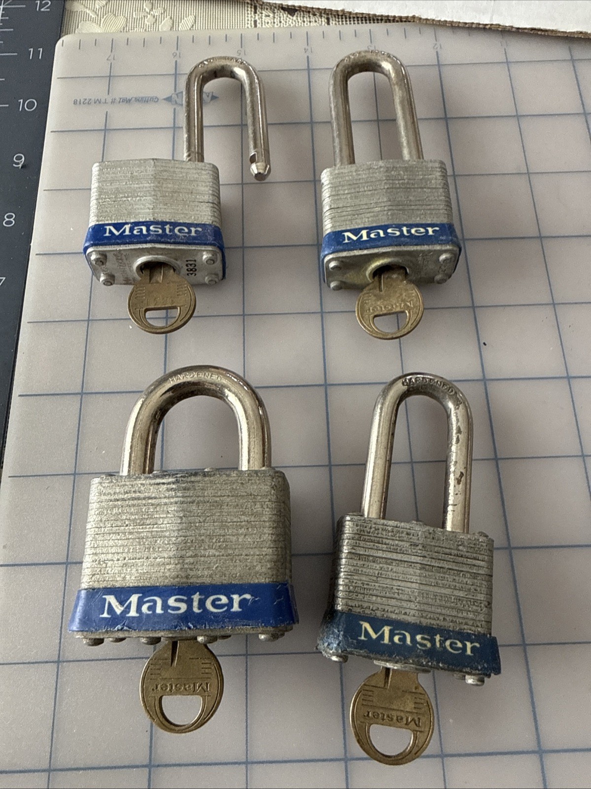 Lot of 4 Master Lock  Padlocks   ALL w/ Key as shown