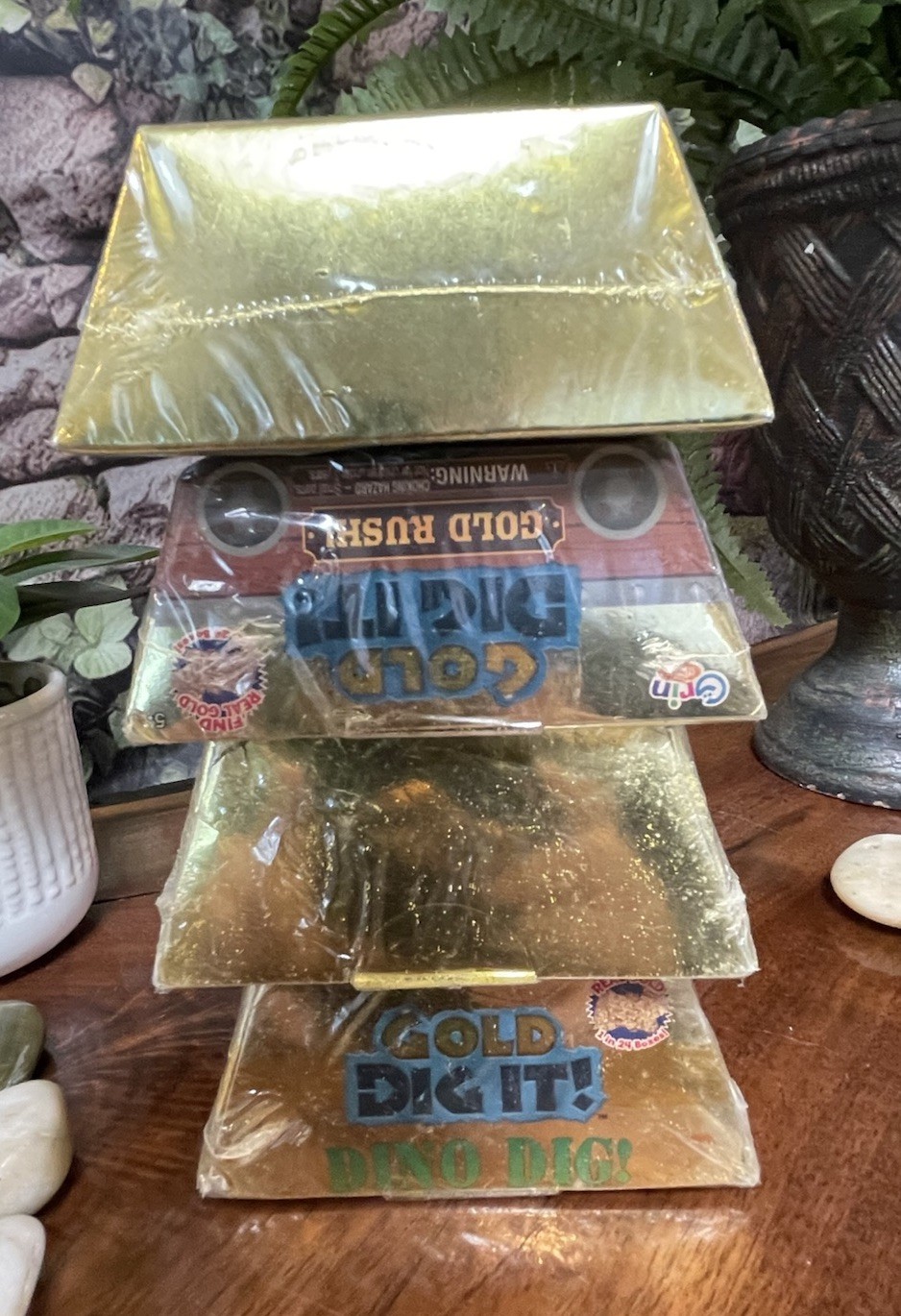 Grin Studios Diamond Dig It Mystery Box Lot 4 Pack Gem Collection Crystal Crush