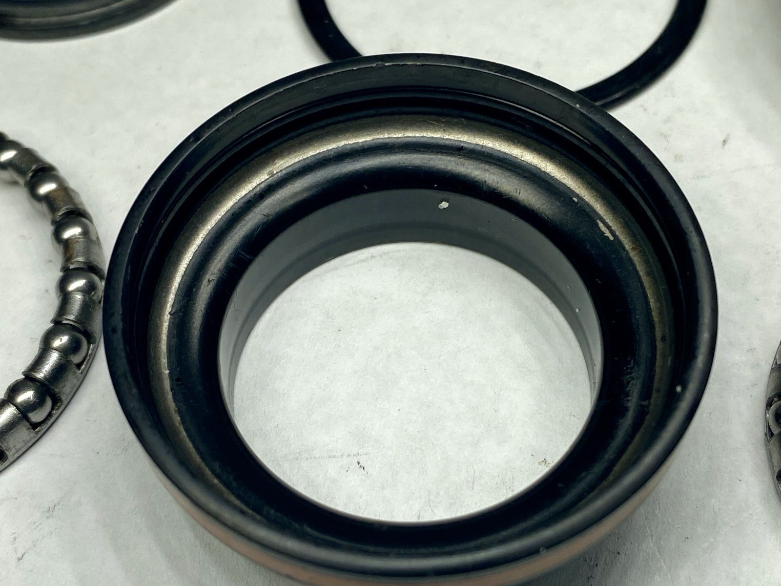 Vintage WTB Momentum Comp ST 1 1/8” Threaded MTB Headset Black