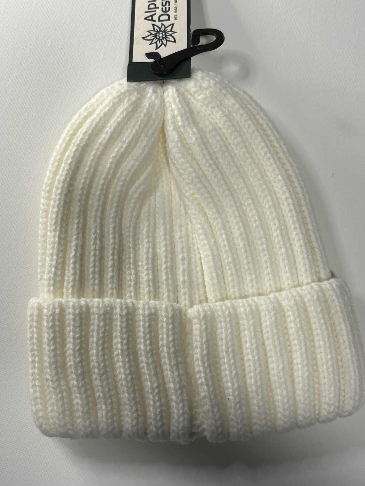 Alpine Design Women’s Chunky Knit Beanie Hat Cream NWT