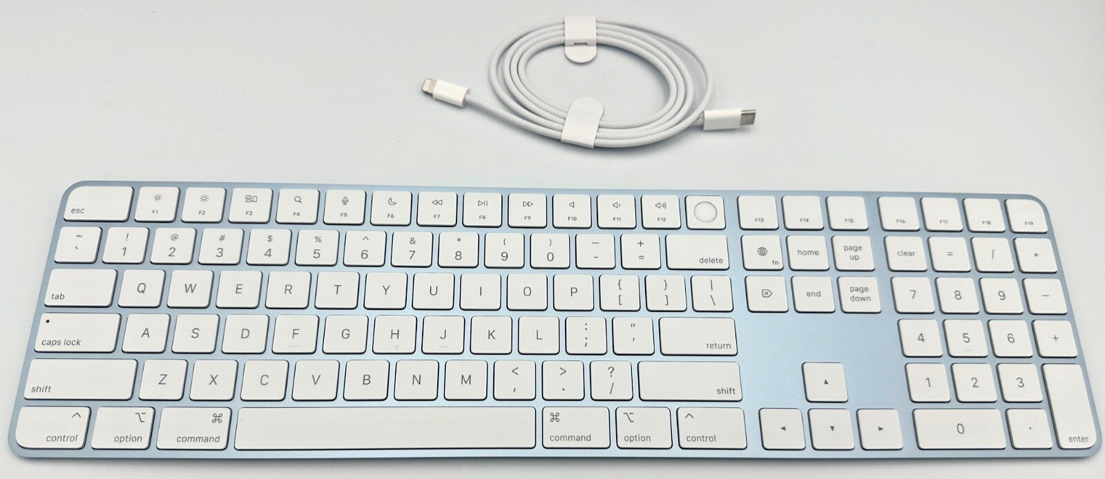 Blue Apple Magic Keyboard W/Touch ID & Numeric Keypad (10 key) A2520 MMMR3LL/A