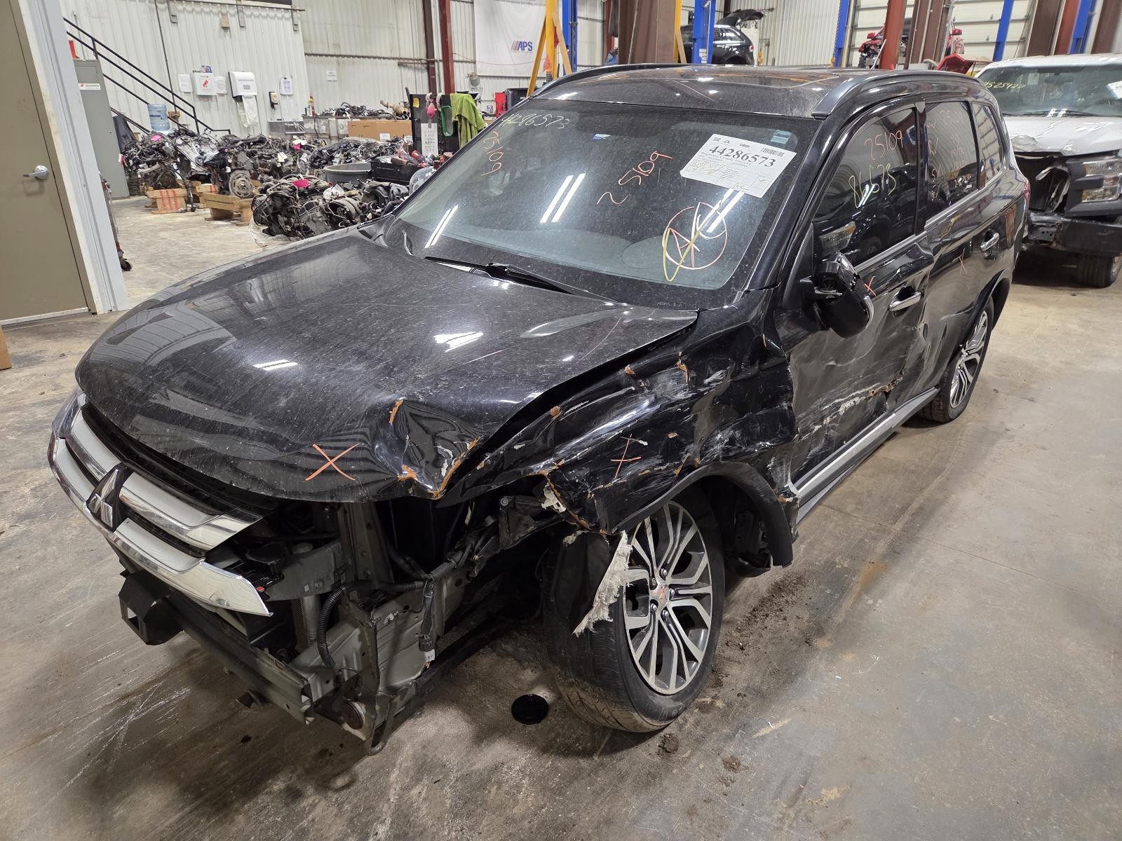 Used Floor Jack fits: 2016 Mitsubishi Outlander  Grade A