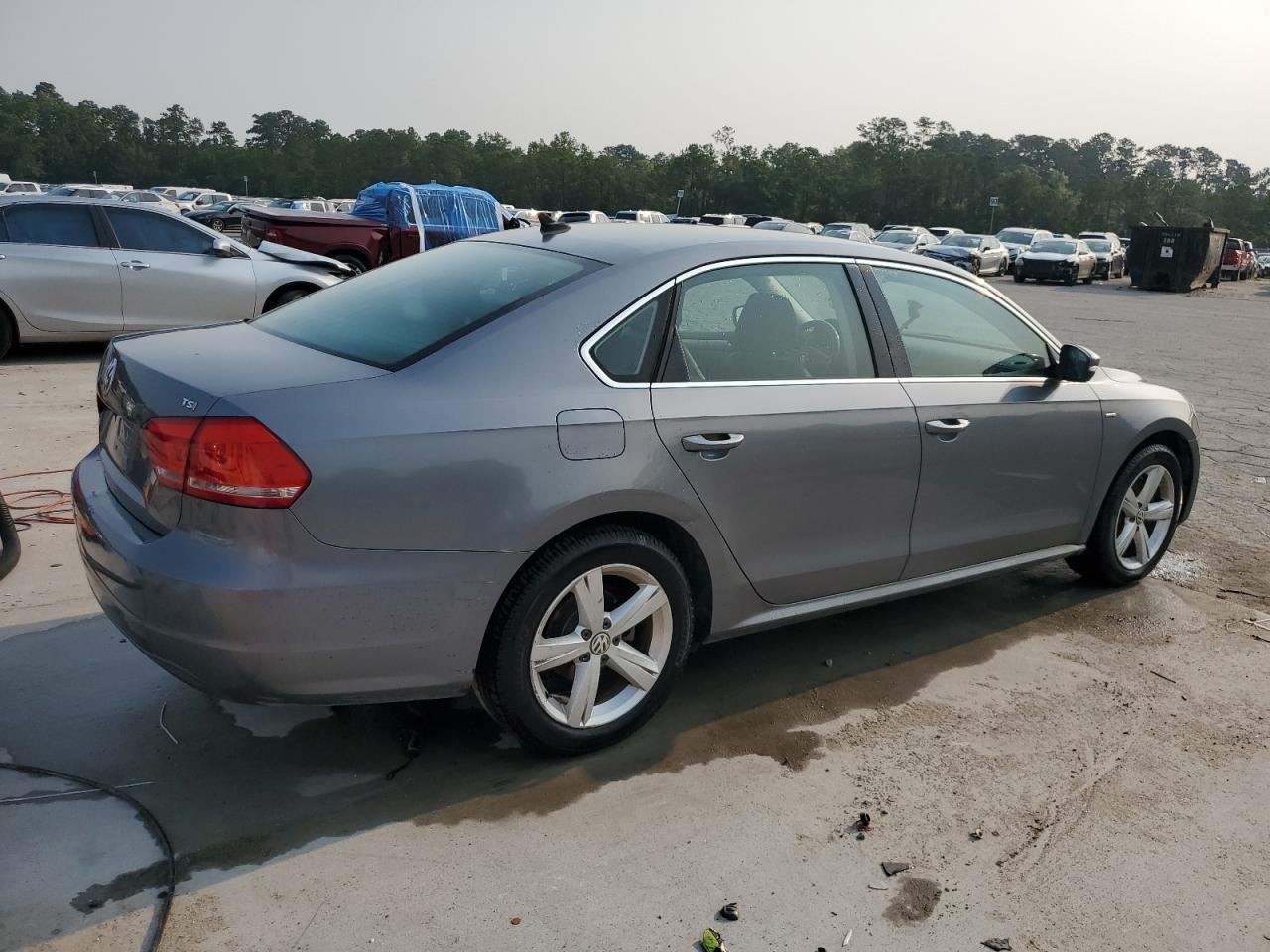 PASSAT 2015 Glove Box 4983770