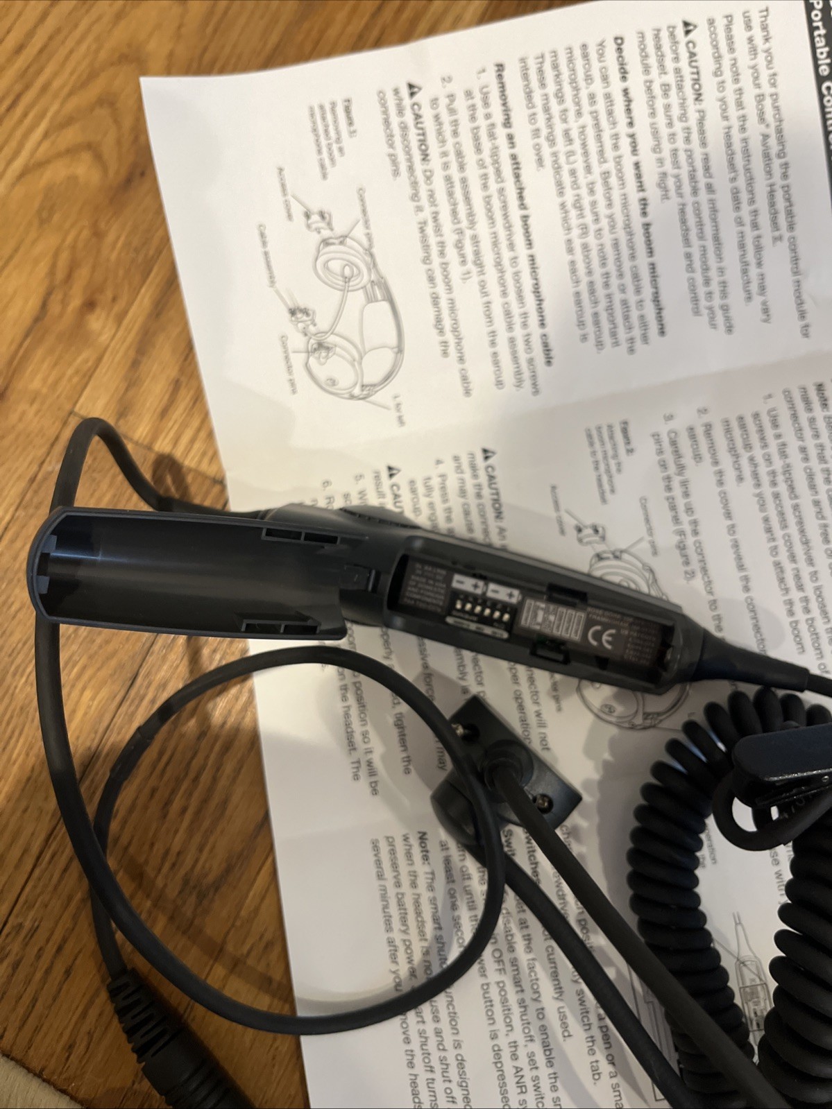 Bose A10 AHX-32-02 ANR 5 Ohm Microphone Headset Single U174 Plug Controller