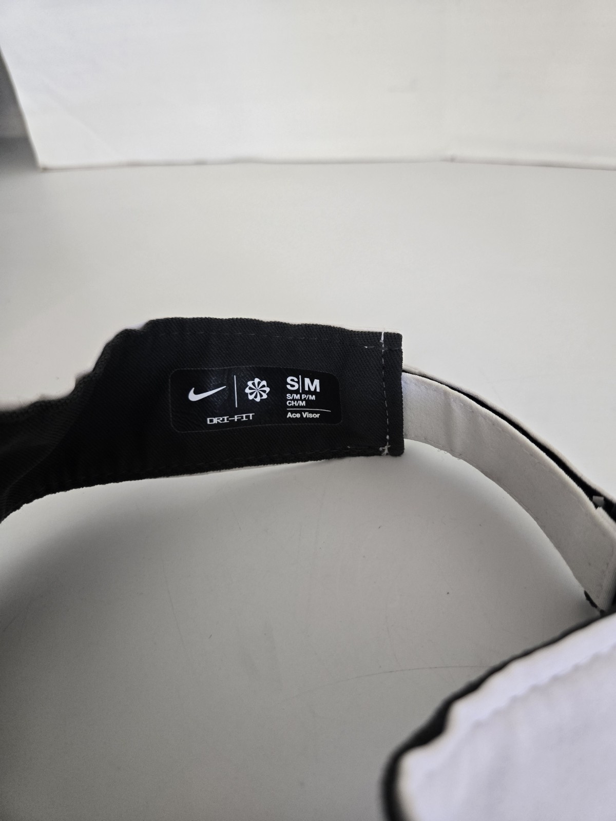Nike Dri-Fit White Hook & Loop Ace Visor Small/Medium FREE SHIPPING