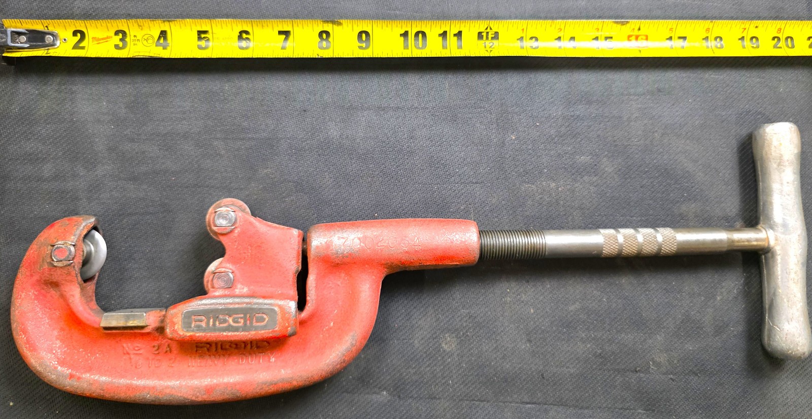 RIDGID  32820  Model 2-A  Adjustable Heavy-Duty Steel Pipe Cutter, 1/8" - 2" USA