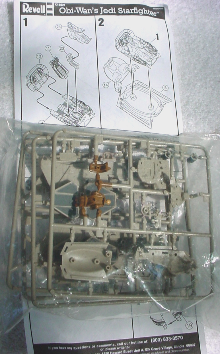 Revell Snap Tite Model Kit Obi Wan's Jedi Starfighter Pre-Decorated 8326 Bagged