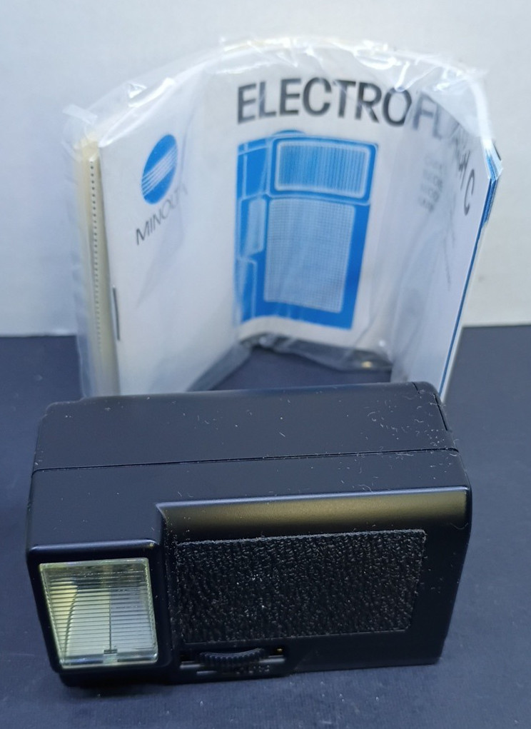 Minolta Auto 30 FX ElectroFlash C Flash NIB Vintage