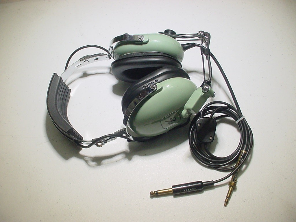 DAVID CLARK Model H10-40 HEADSET (untested parts repair) ***