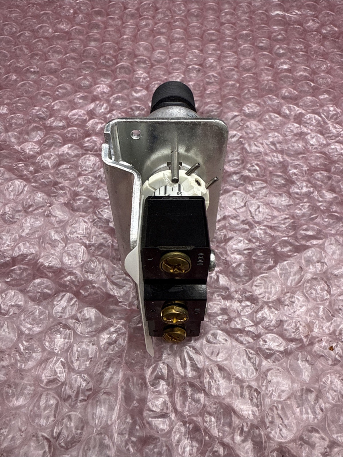 United Electric Controls H54SD 13498 Pressure Switch New Open Box