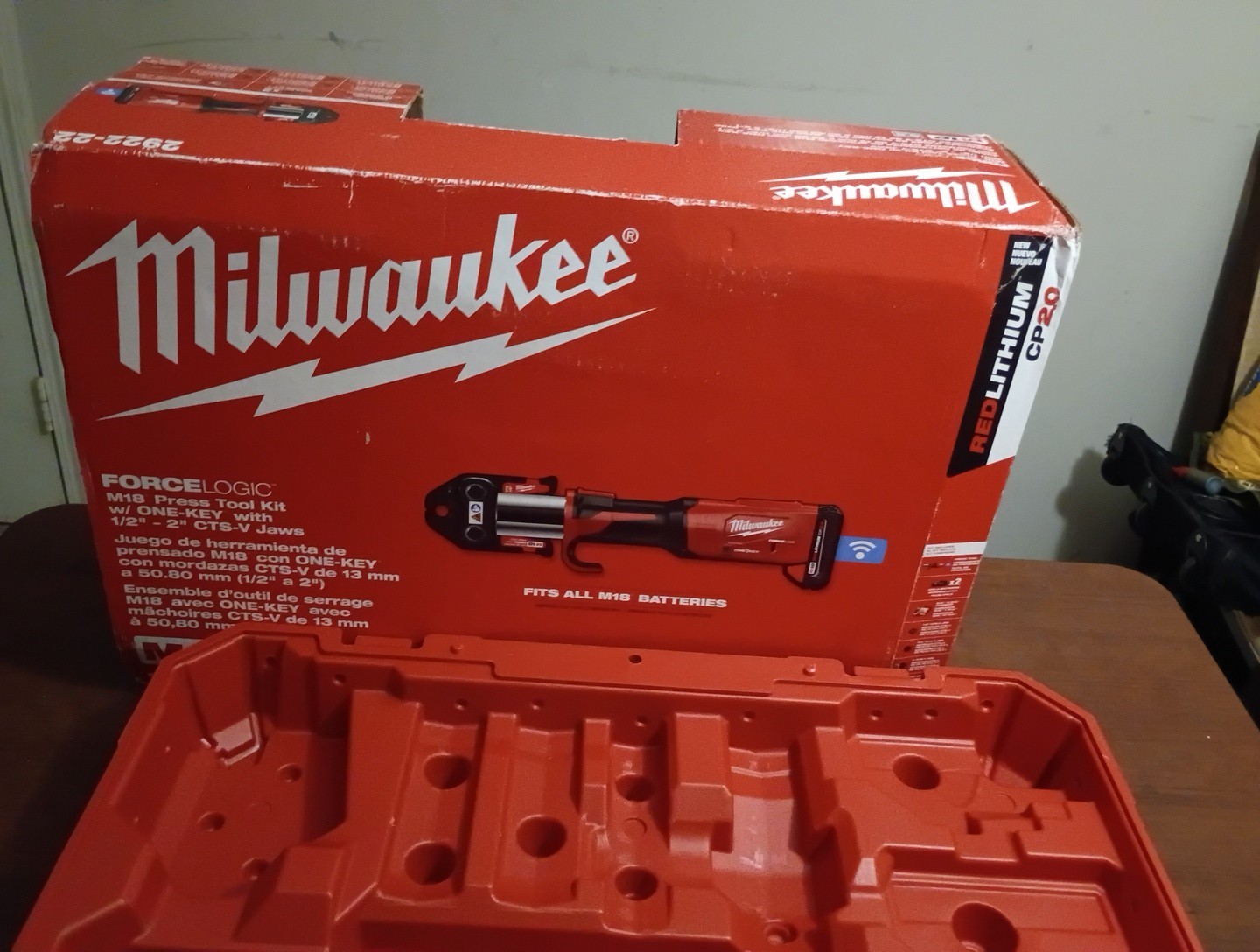 milwaukee 2922-22 m18 force logic press tool
