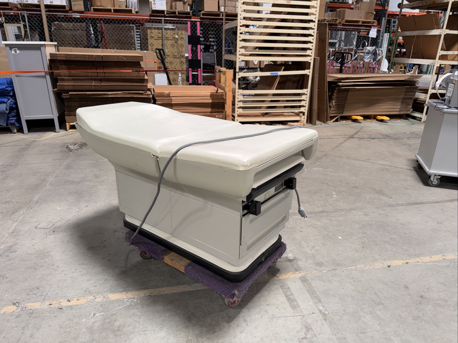 Midmark 405 Power Exam Table Working No Hand Control