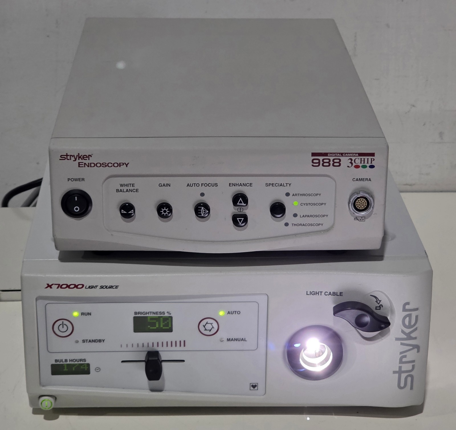 Stryker 988 3Chip Digital Camera Controller with X7000 Light Source