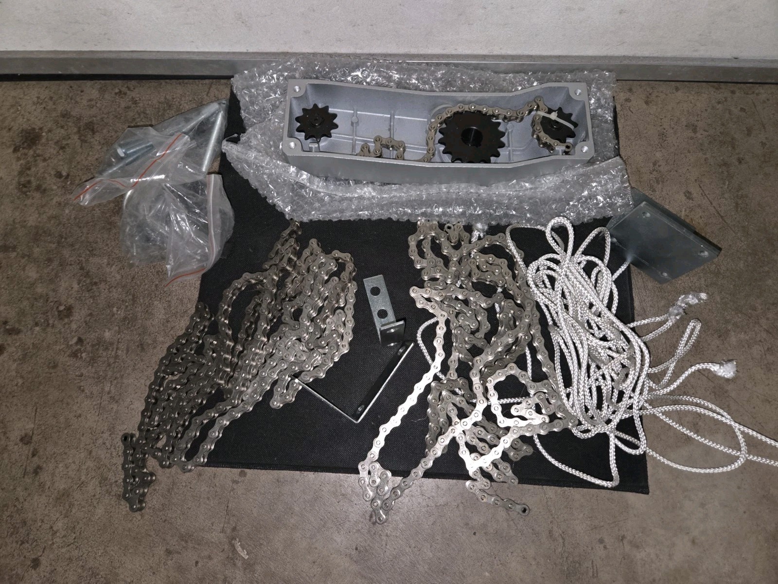 ALEKO Chain Drive Unit Parts for ALEKO AC1400 / AC2000 Sliding Gate Opener