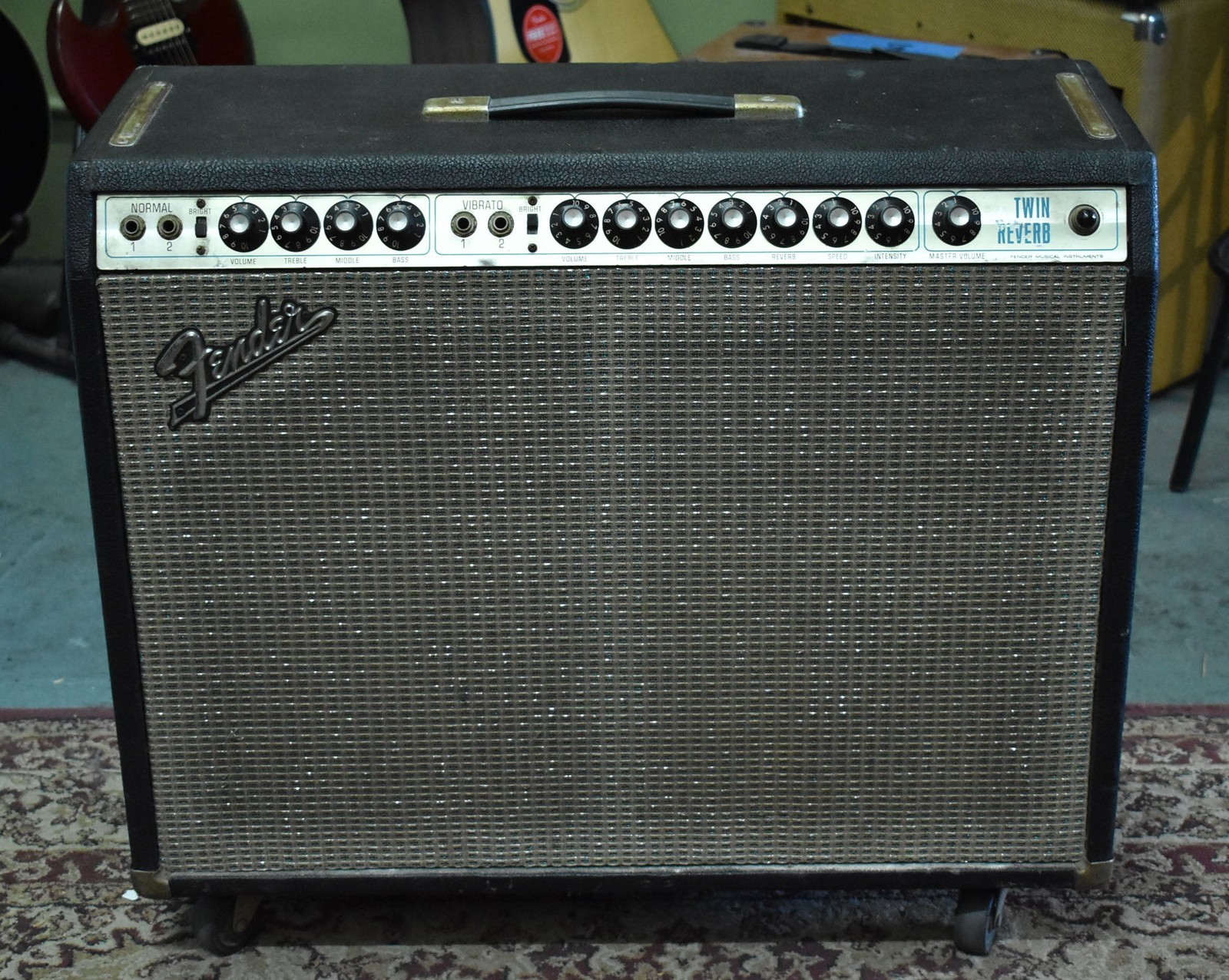 1972 Fender Twin Reverb 2x12" Combo Amplifier Silverface