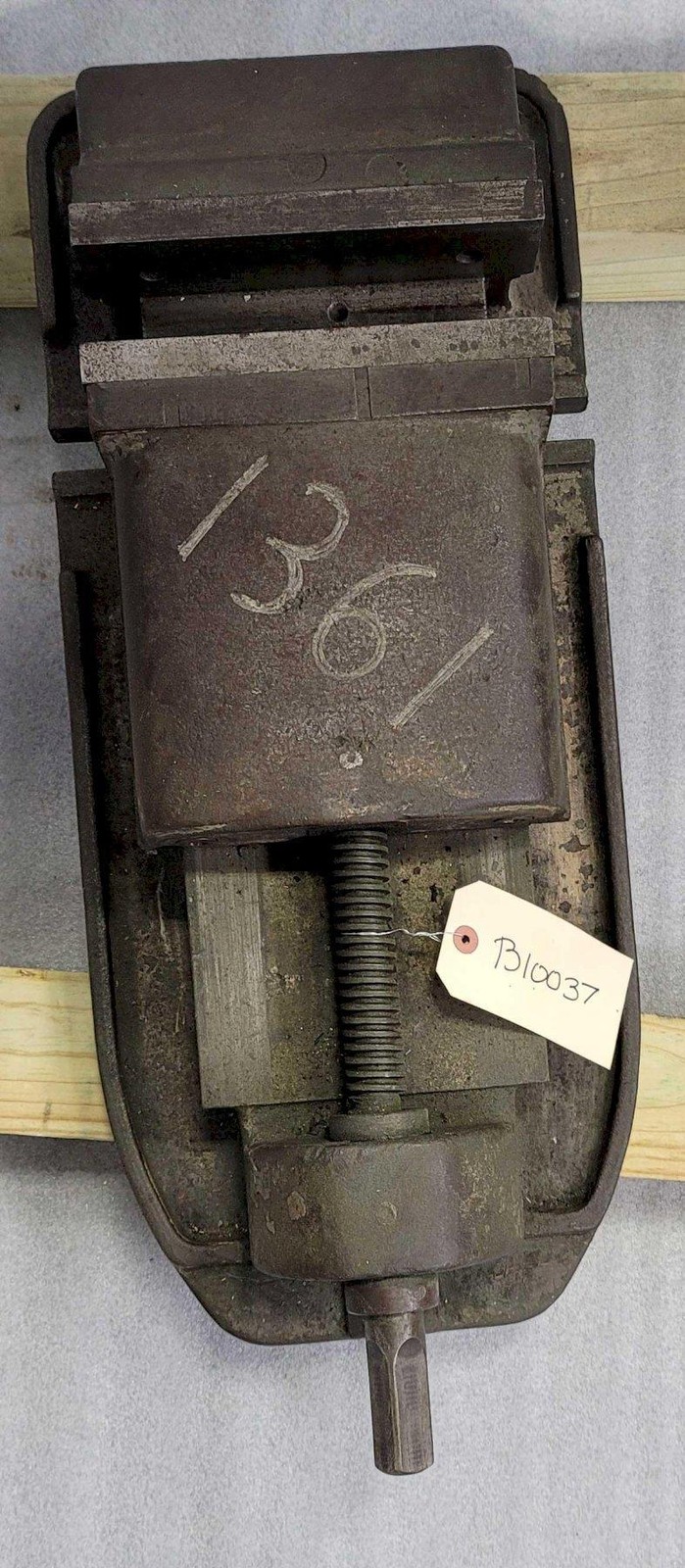 8" MACHINE VISE