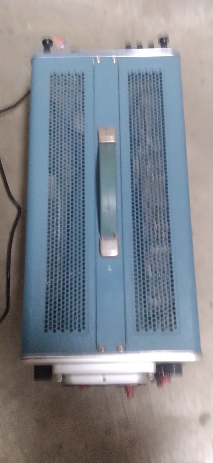Oscilloscope Type 647A 1960’s (POWERS ON)