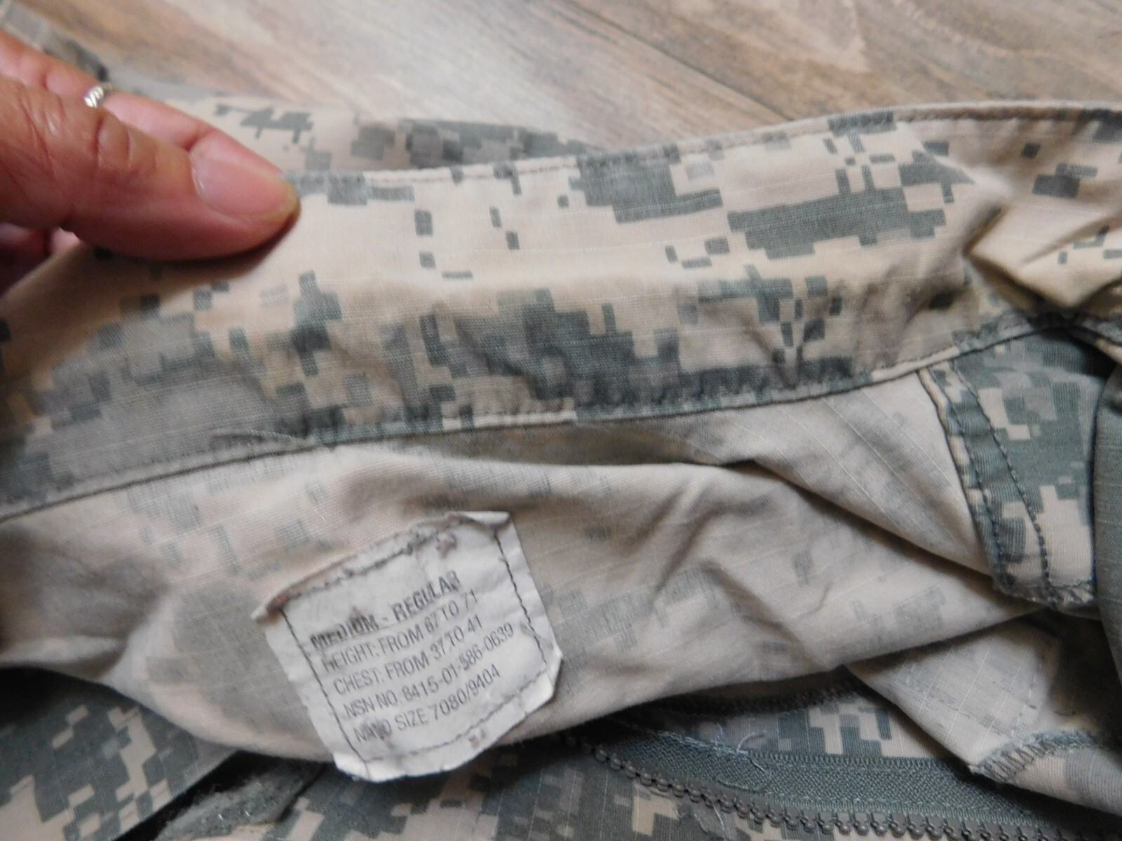 US ARMY ACU TOP COAT SIZE MEDIUM-REGULAR