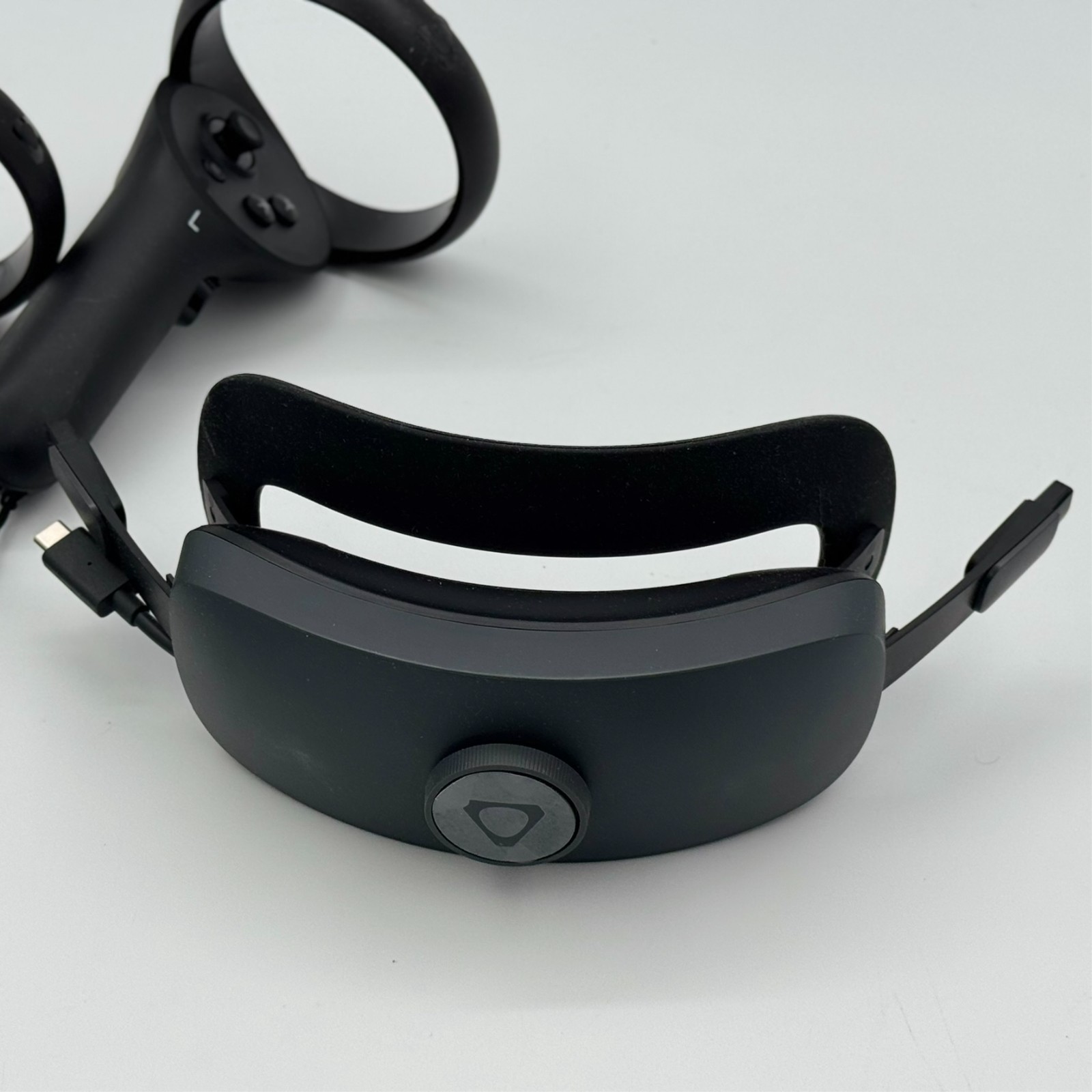 HTC Vive XR Elite VR Headset w/ Deluxe Pack - Mixed Reality PCVR - OPEN BOX