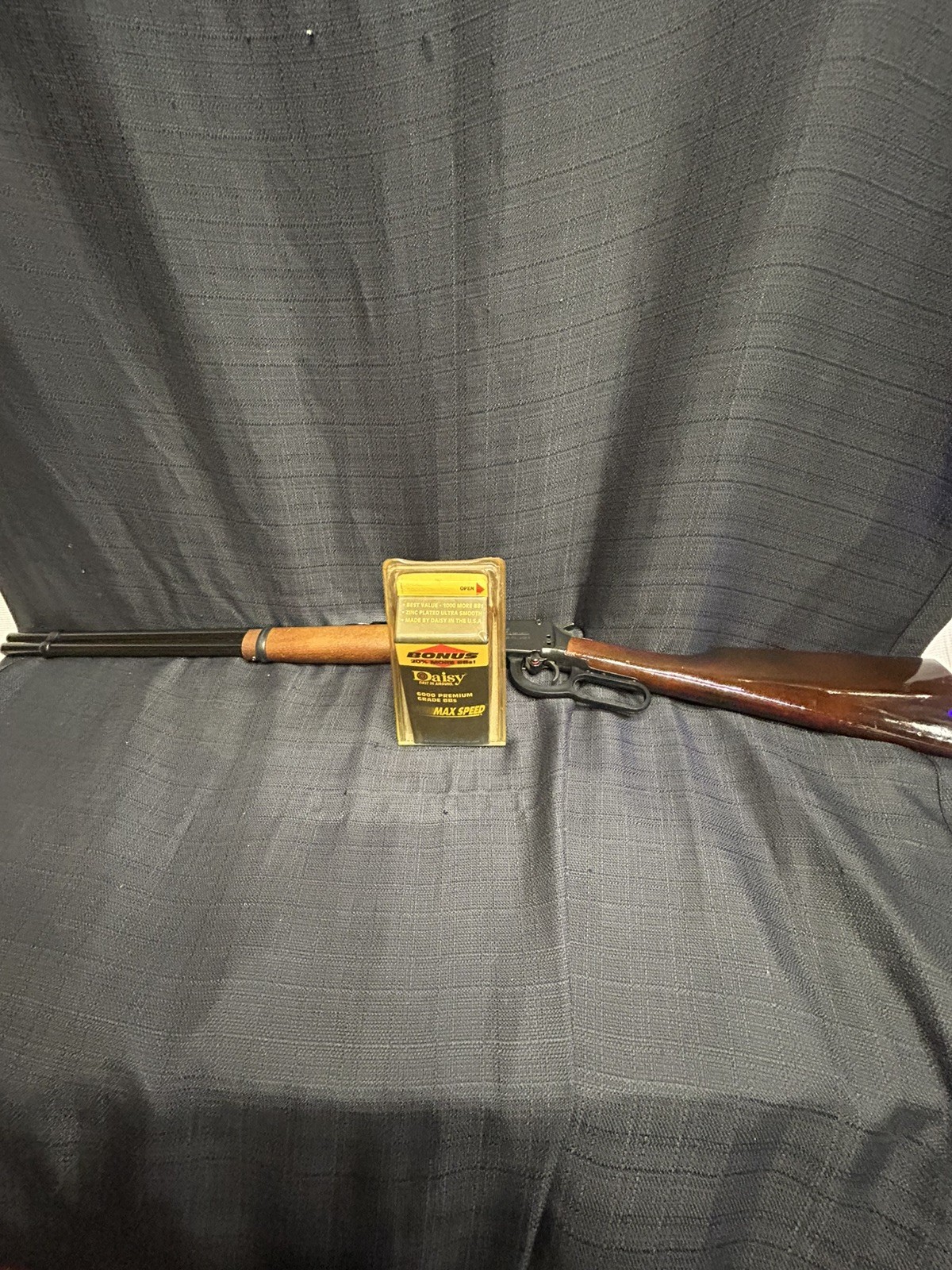 Winchester Daisy Model 1894 Air Rifle Shoots BB's .177 Cal With New Box of BB