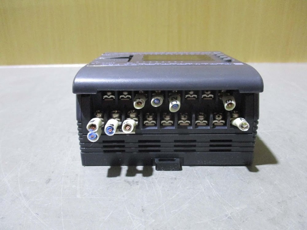 KEYENCE KV-24DT PLC Programmable Controller USED #2