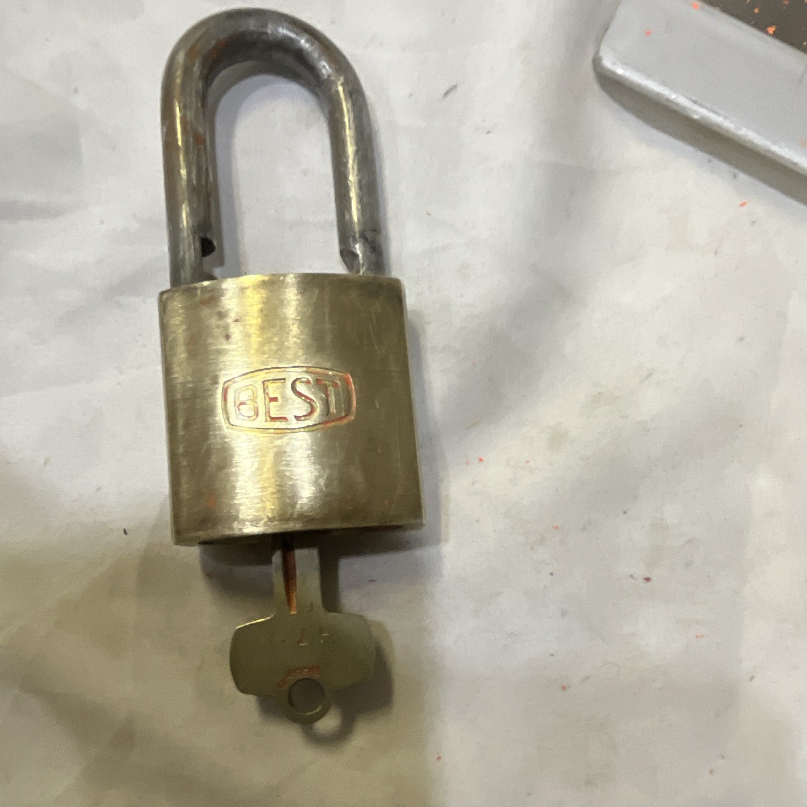 BEST 71 Brass Keyed Padlock Rekeyable 7-Pin A Keyway 3/8in Steel Shackle