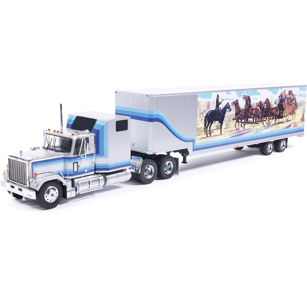 1980 GMC General With Trailer - Western White