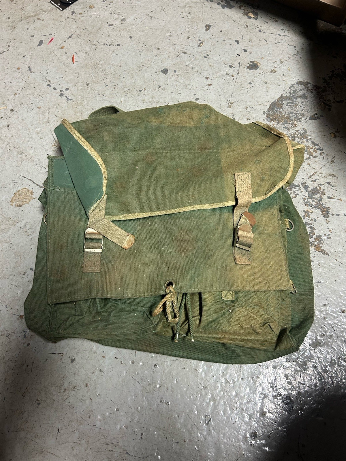 Vintage Possibly US Army Green Backpack Decent Shape 1950-1980?