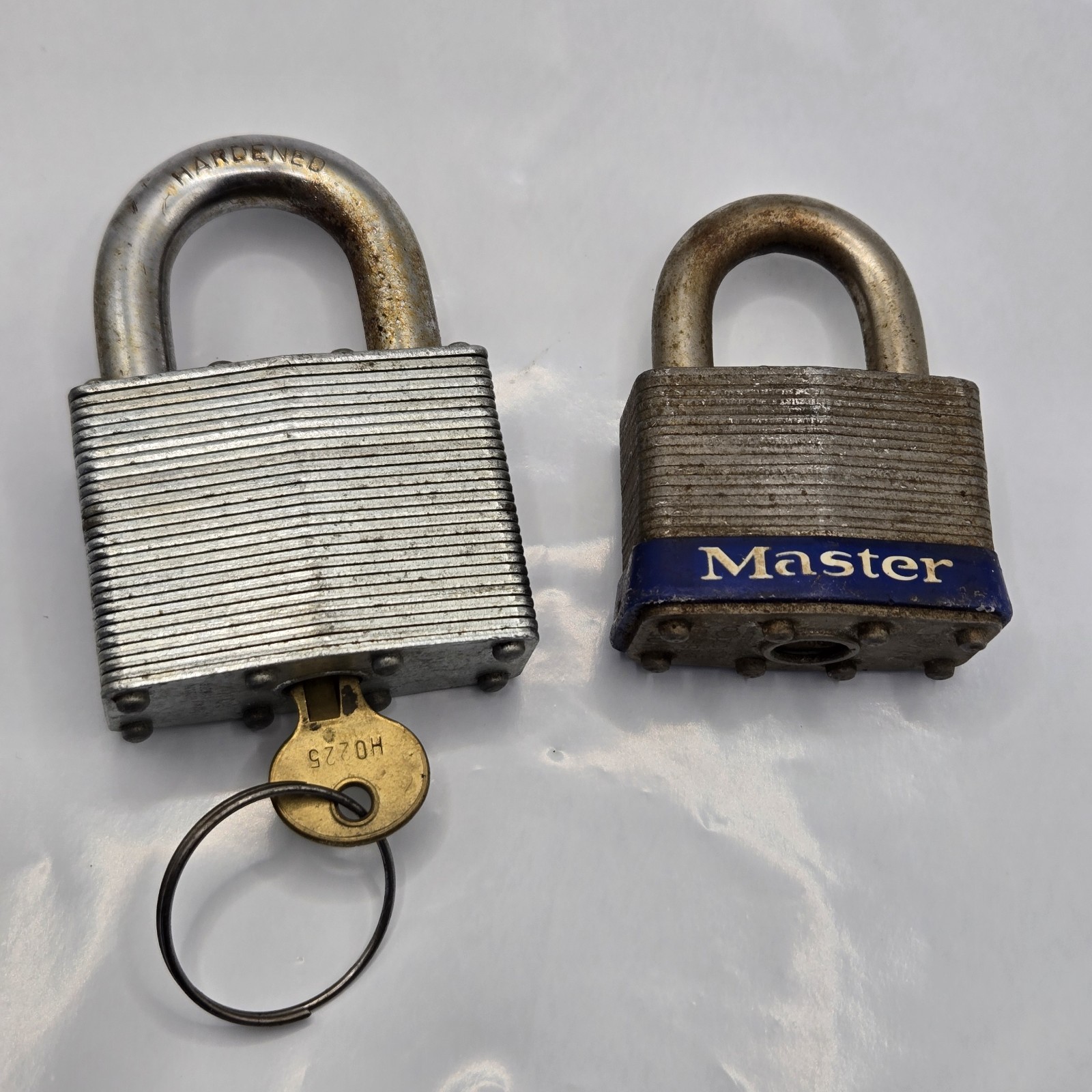 2 Padlocks Master Lock No.5 Padlocks