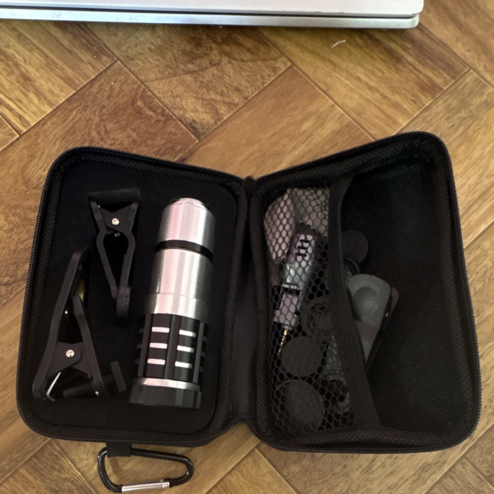 Insignia Macro & Telephoto Clip-On Lens, Microphone, Carrying Case Camera Bundle