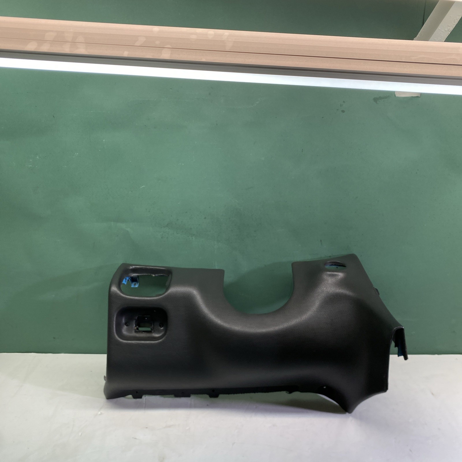 2001-07 Mercedes W203 С230 С280 С320 Dashboard Lower Driver Knee Cover Panel OEM