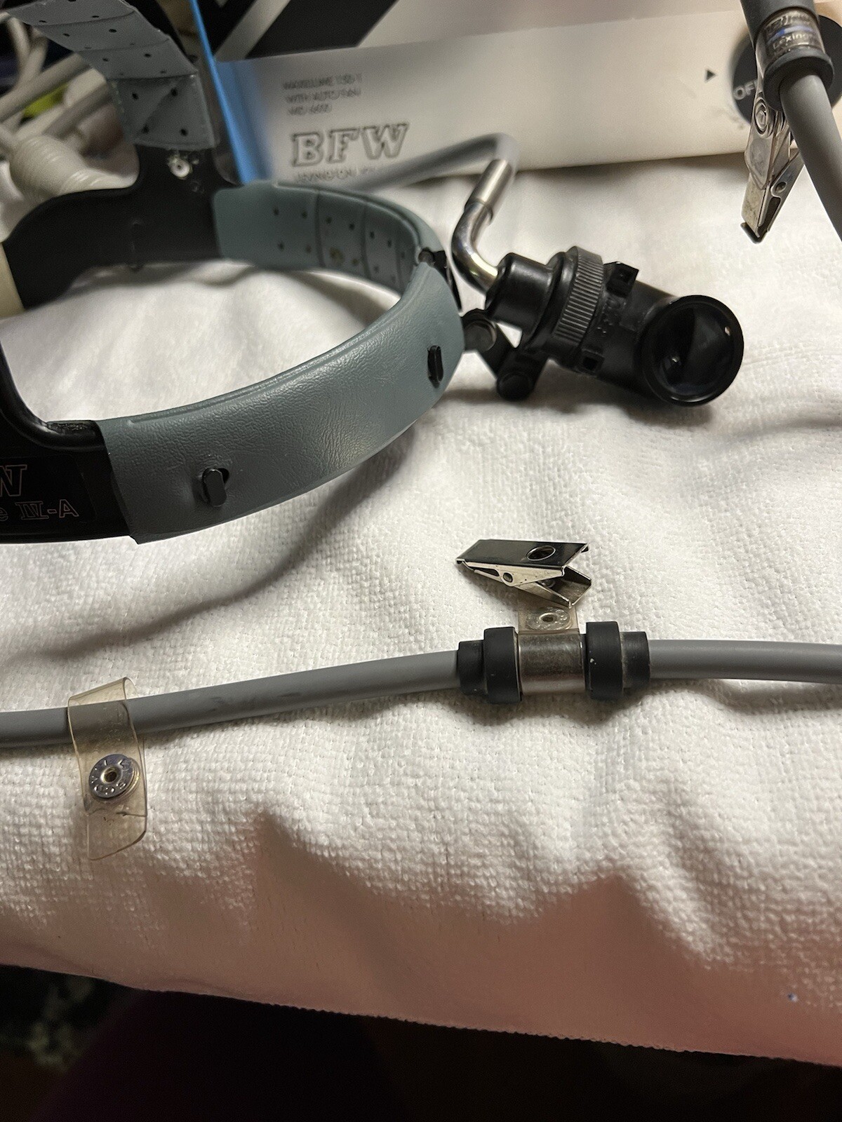 BFW Maxillume Light Source With Headlight