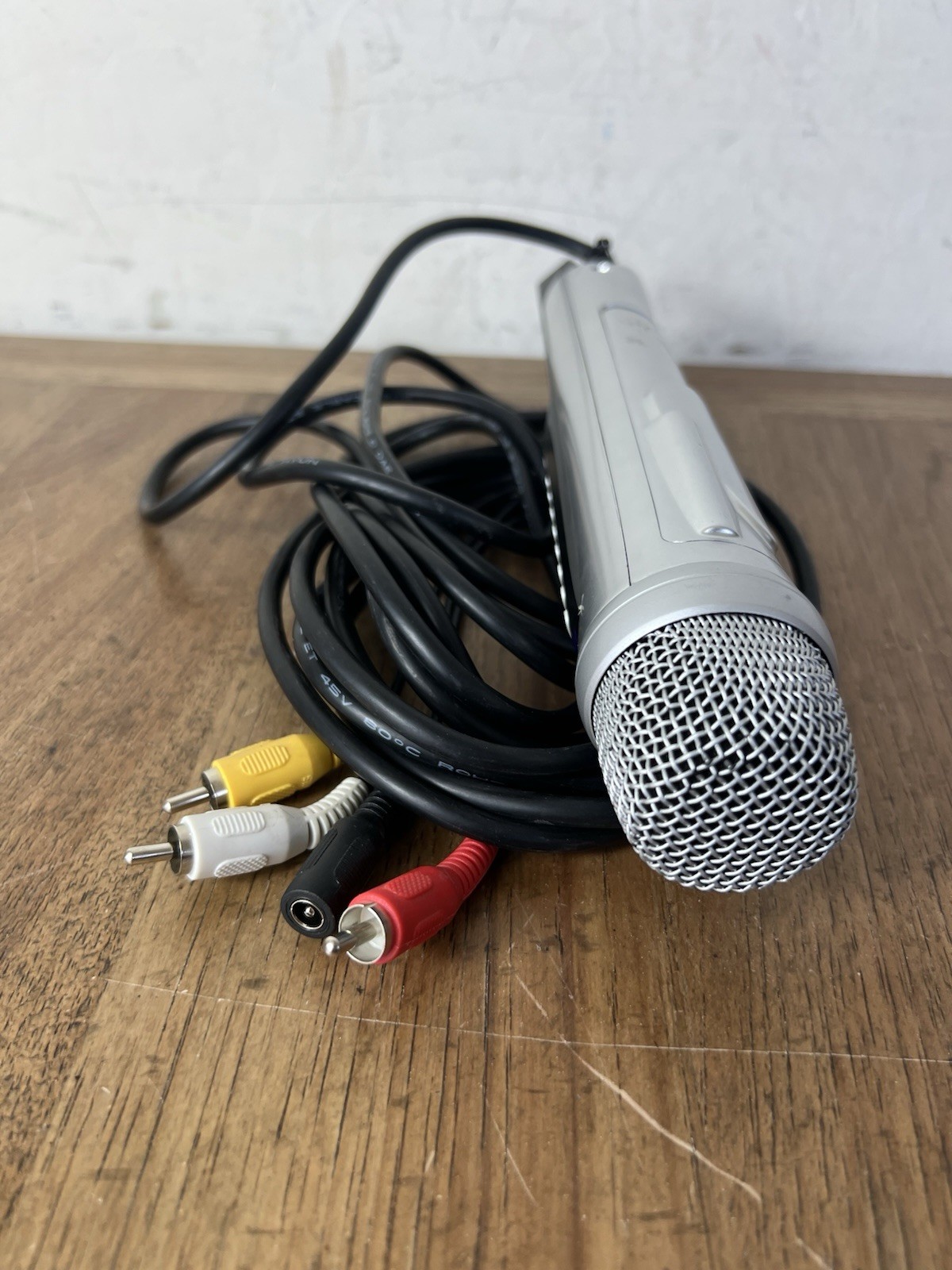 MagicSing ET9K Microphone Magic Sing Wired Karaoke Mic No charging cable