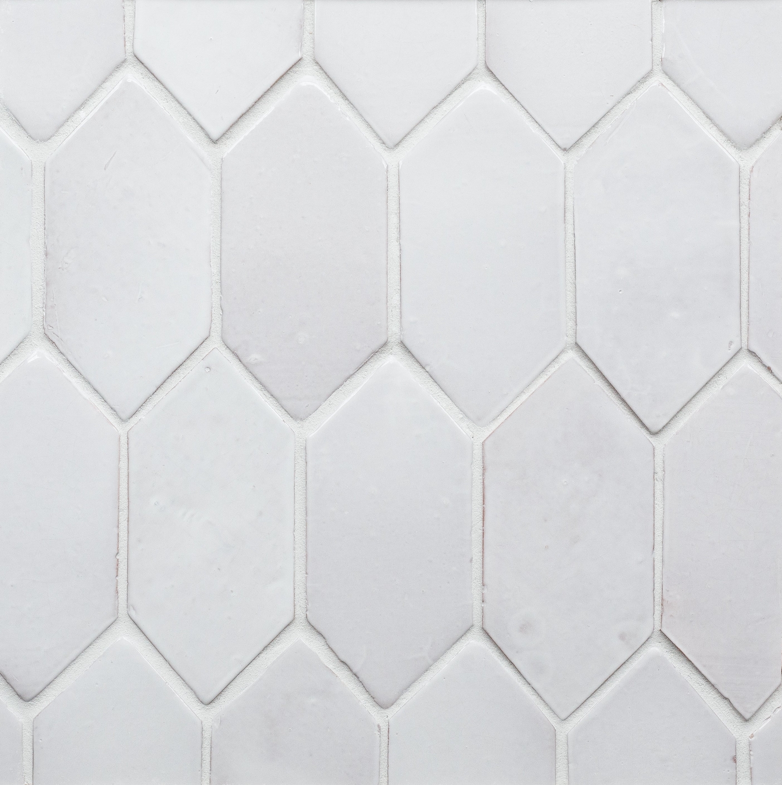 Petit Diamond in White