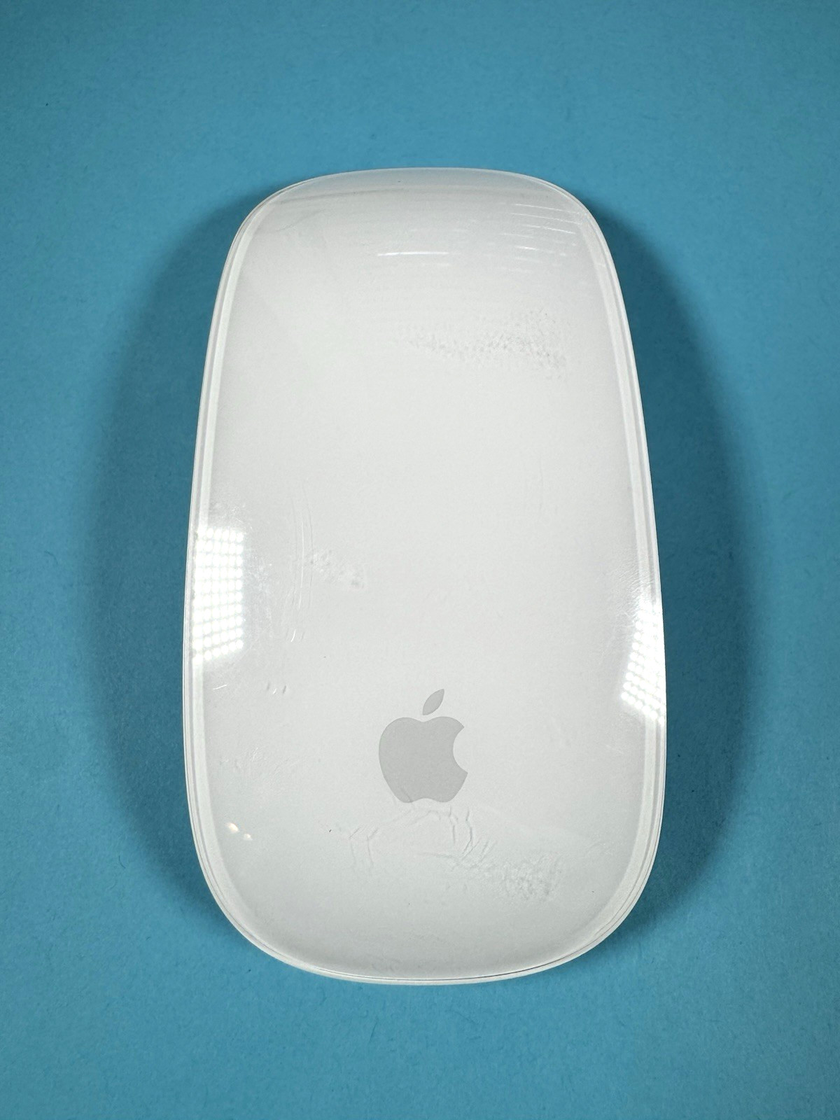Apple Magic Mouse 2 Model A1657 Rechargeable Bluetooth Wireless Lightning White