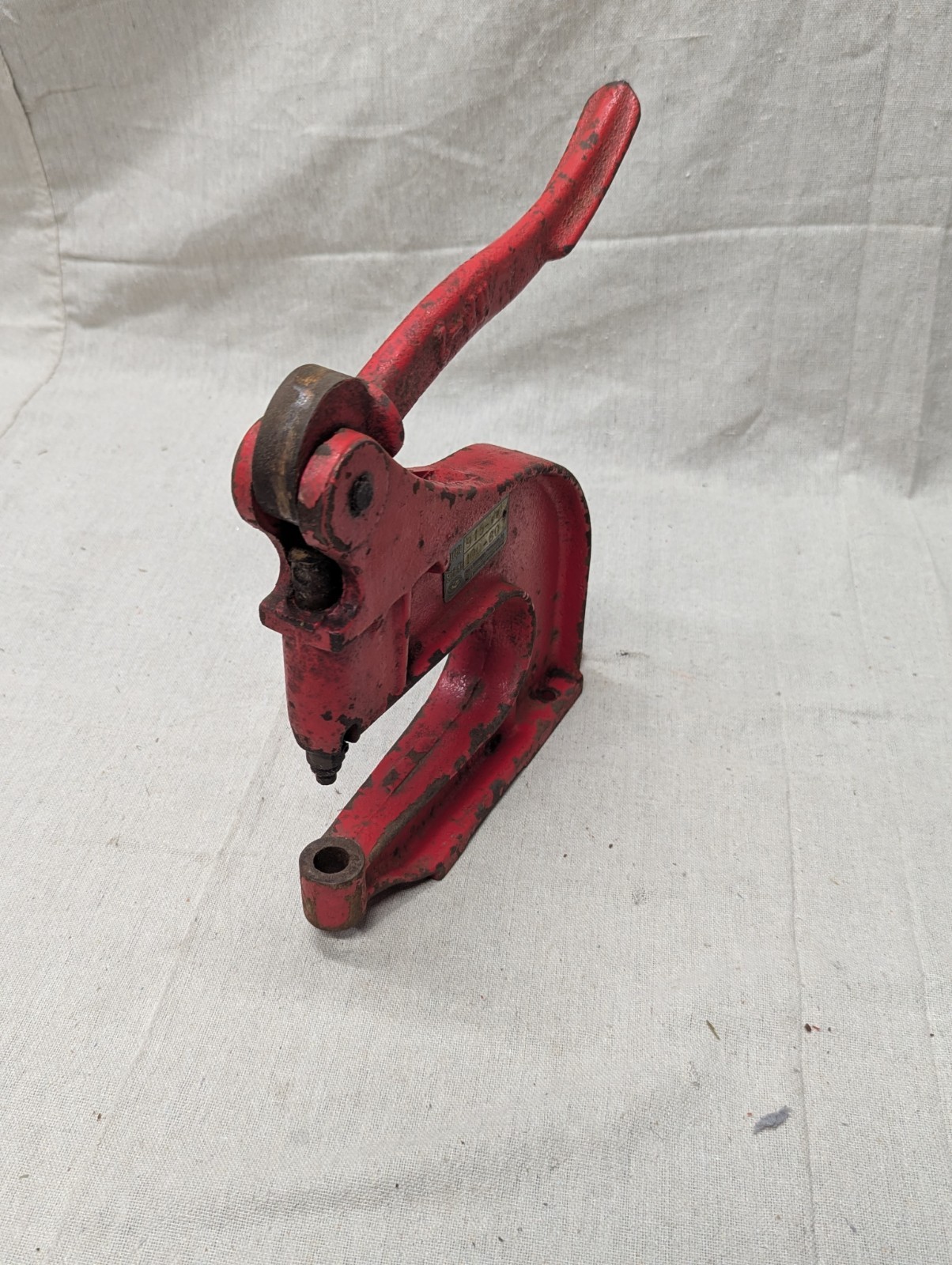 Chicago River & Machine Co Bench Riveter Model 915 915-sp