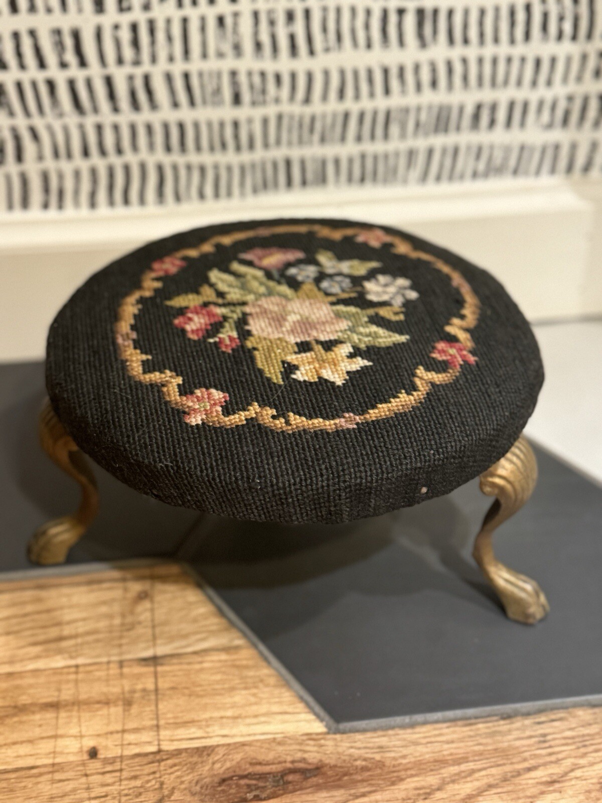 VTG Antique Floral Needlepoint Stool w/ Clawfeet Vintage Nail Head Gold Tapestry