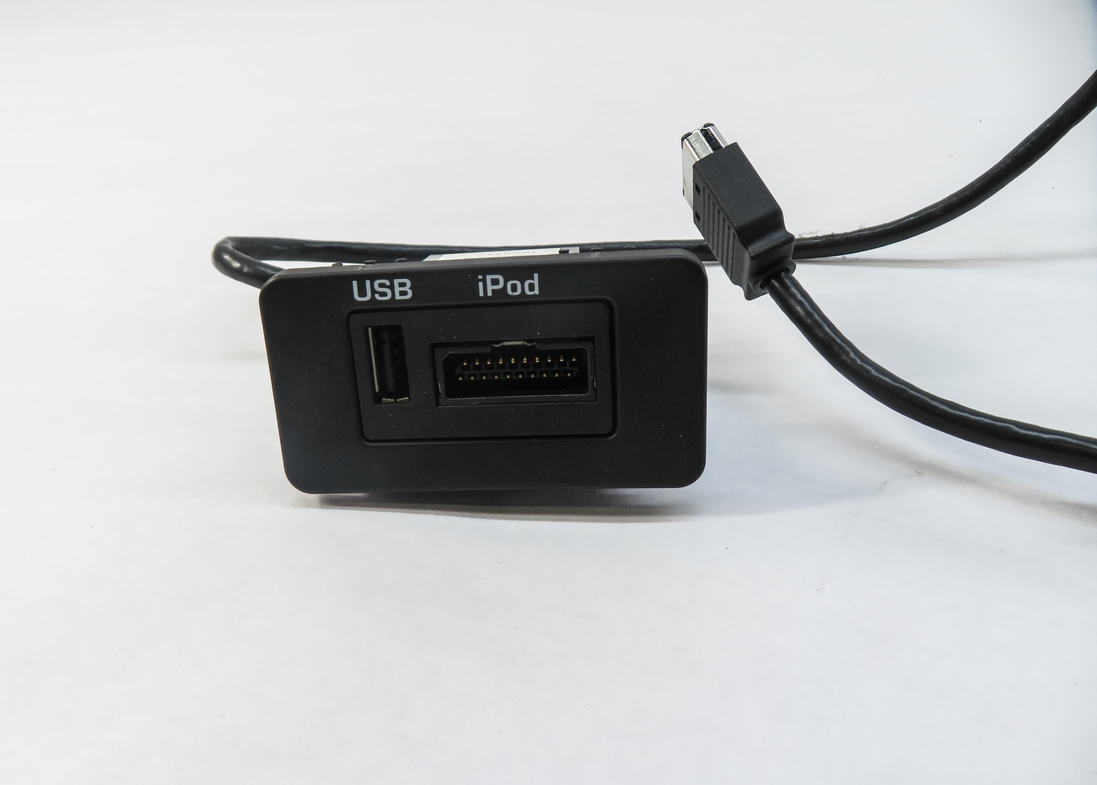 2011 RANGE ROVER (L322) AUXILIARY AUDIO USB i-POD INTERFACE JACK PANEL