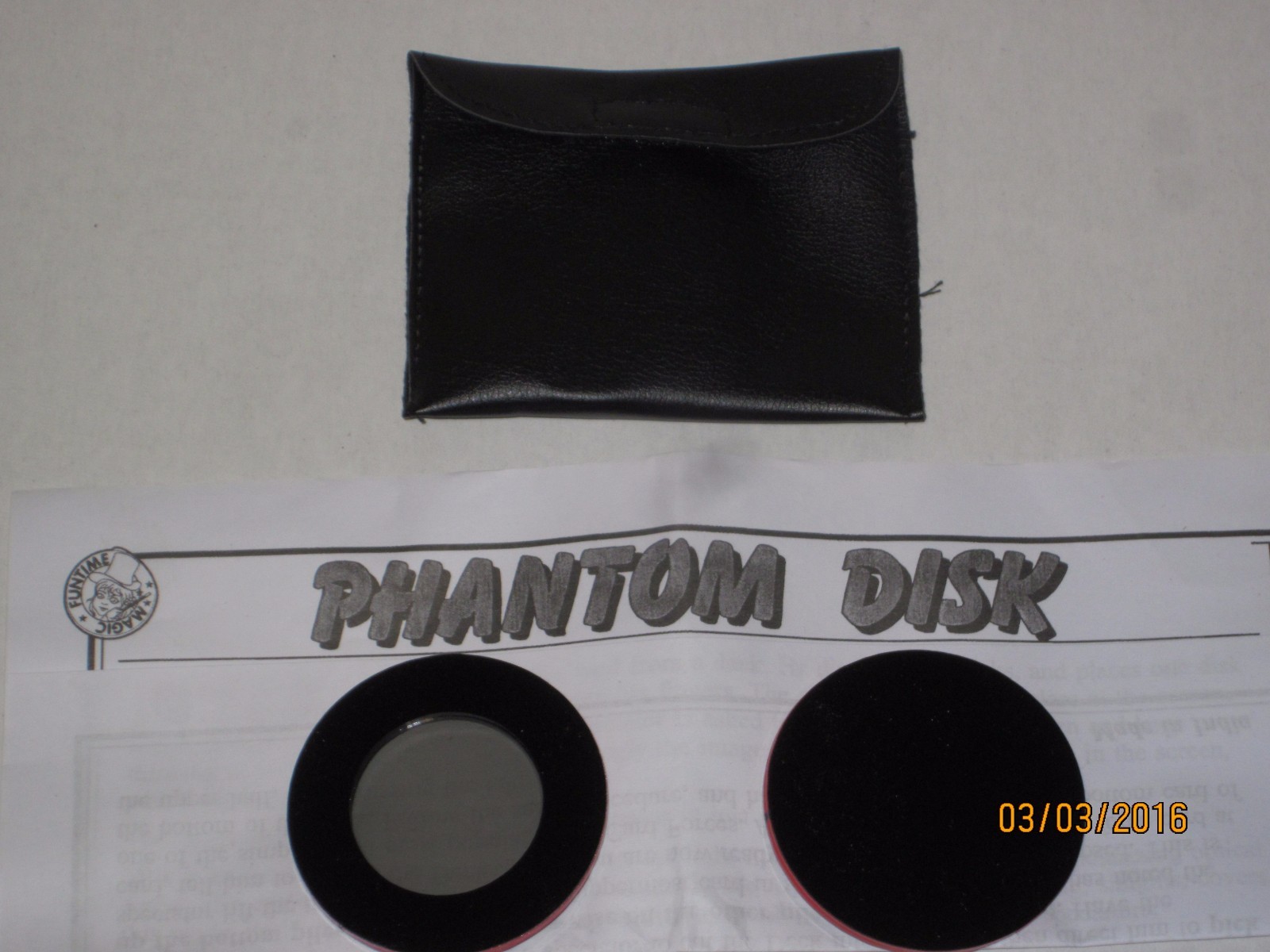 Phantom Disk Magic Trick - Close Up Illusion, Street, Card Magic, Spooky Effect