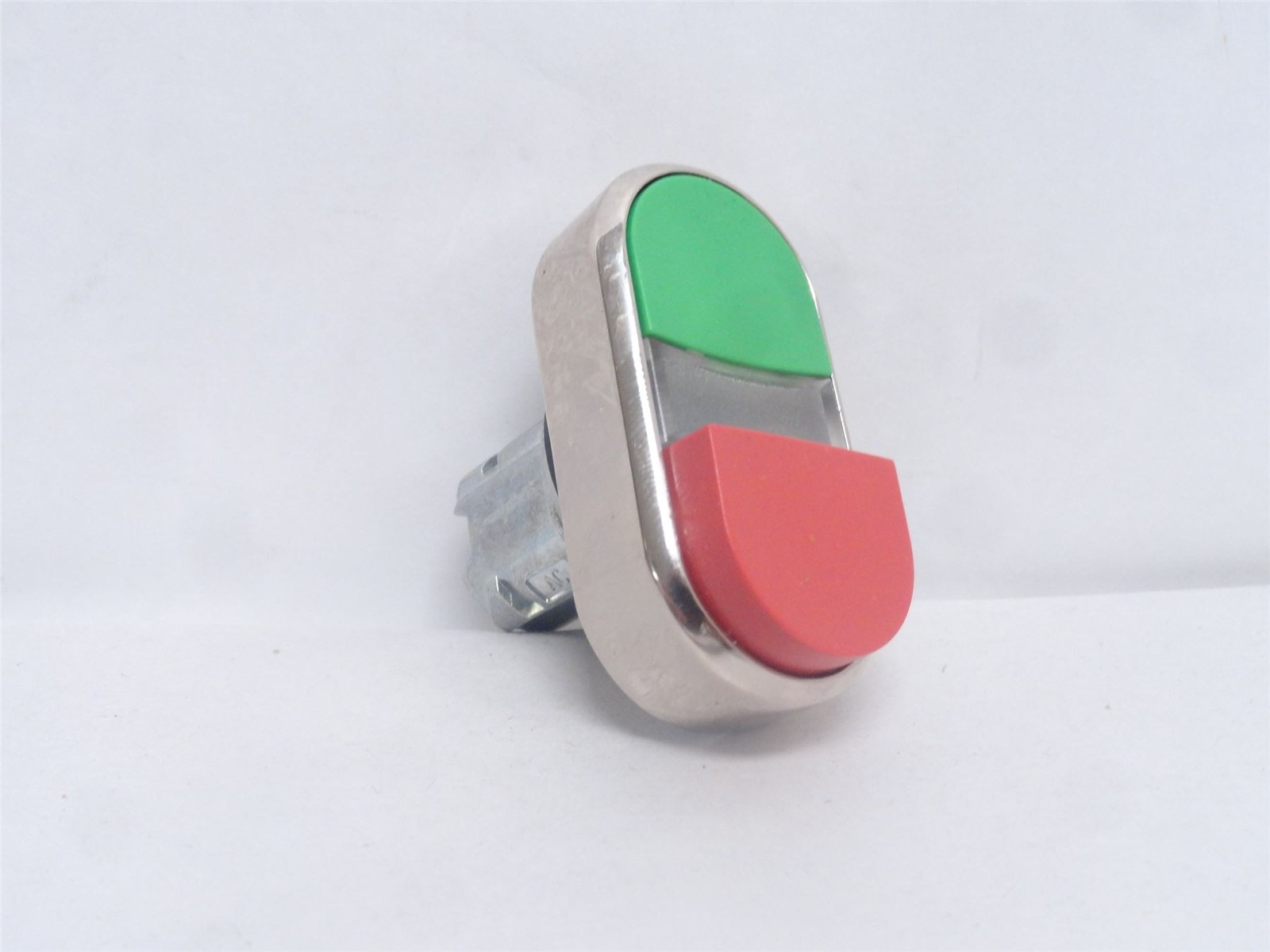 246451 New-No Box; Siemens 3SU1051-3BB42-0AA0 Oval Switch Body Pushbutton; Dual