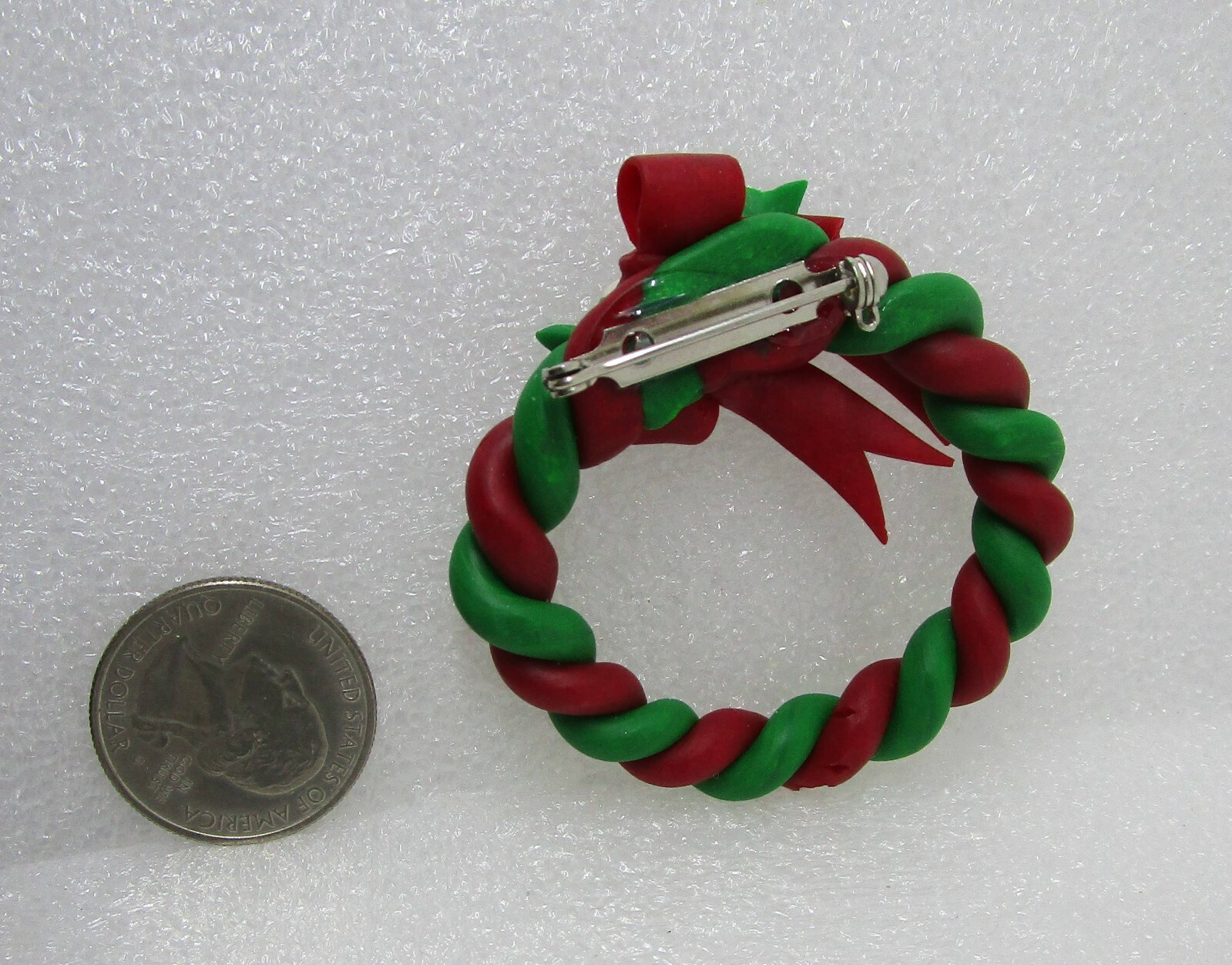 Gone Troppo Handcrafted Clay Christmas Wreath Pin