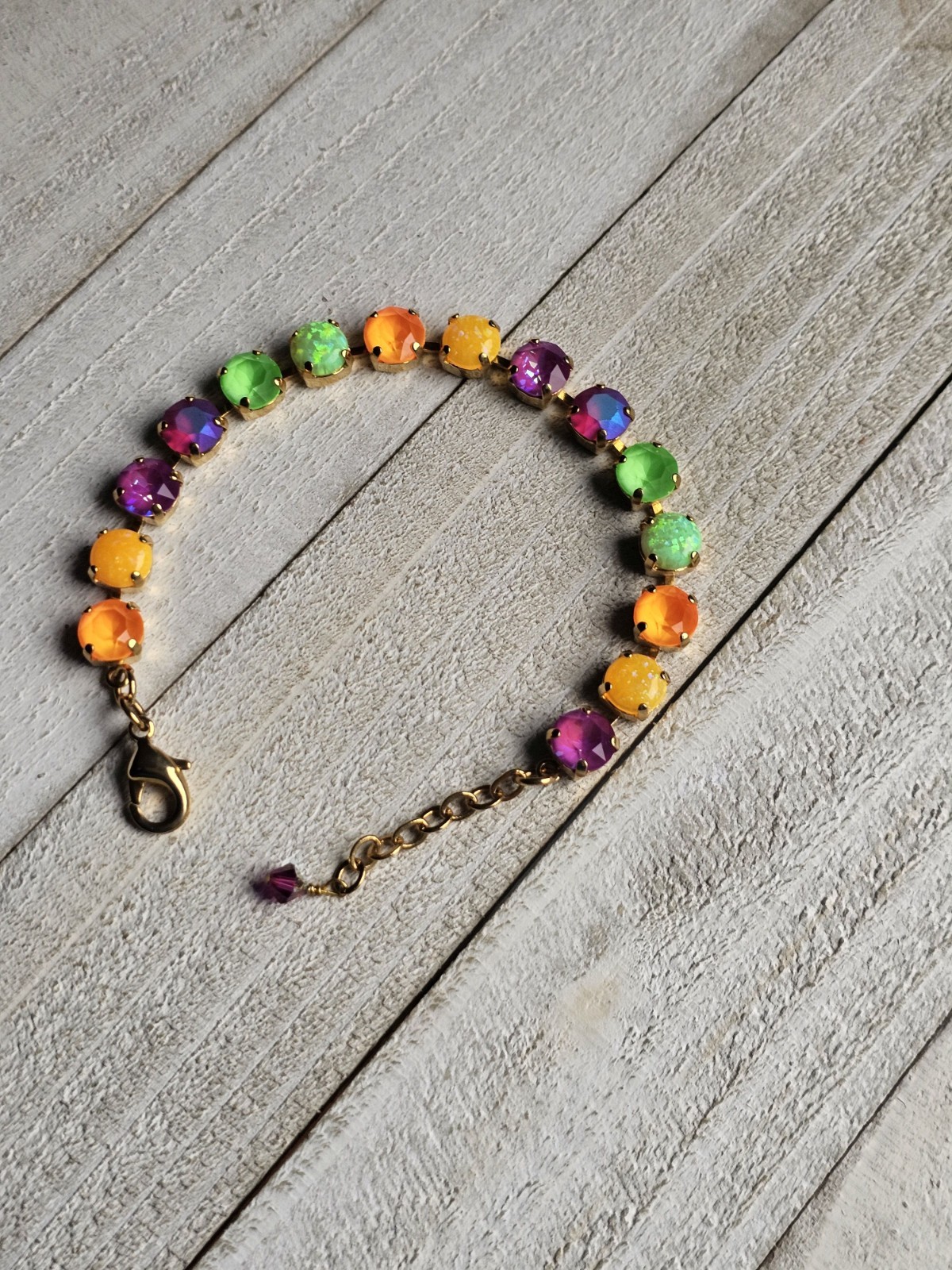 CB99 TheSparkledShell Take Me To Rio Purple Green Orange 8mm Crystal Bracelet