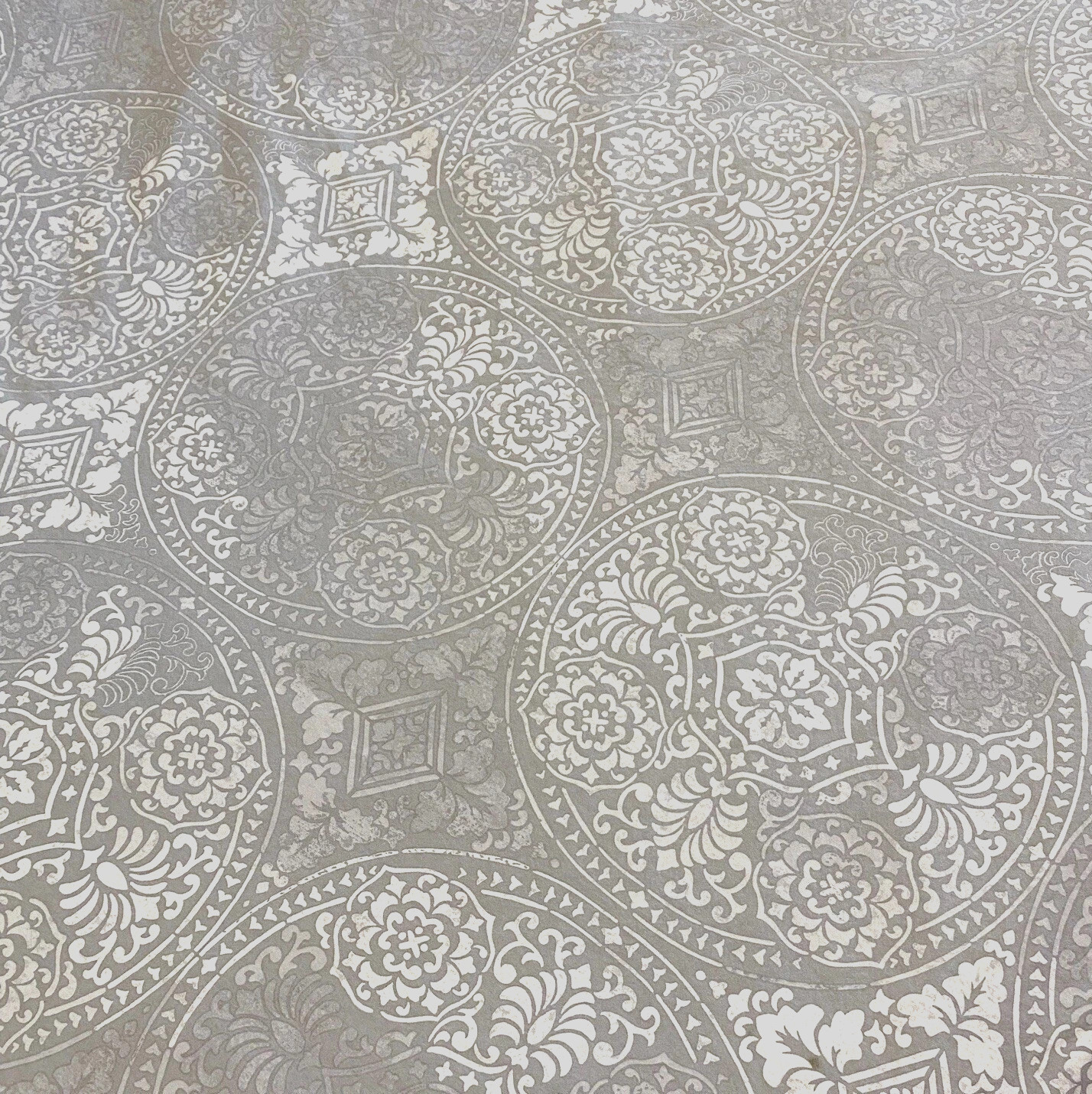 POTTERY BARN CARINS MEDALLION FLORAL CIRCLES GRAY SET OF 2 EURO PILLOW SHAMS