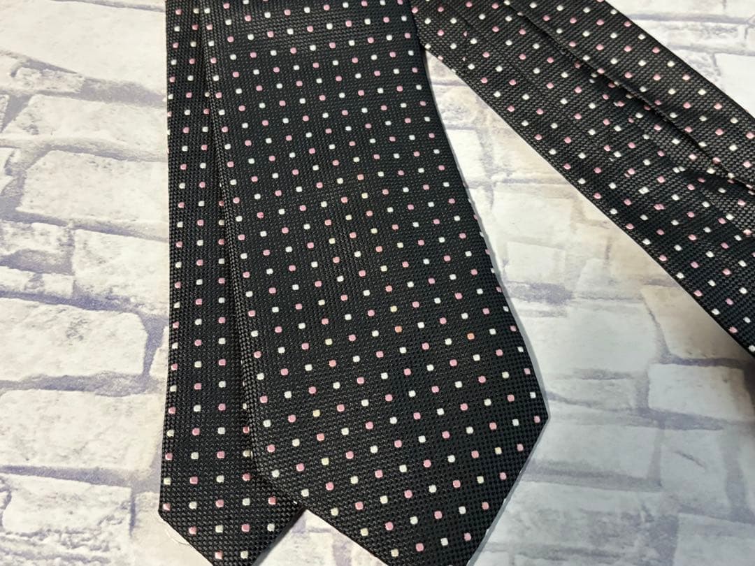 BRICK HOUSE 100% Silk Dot Pattern tie Good Gray Polka Dots