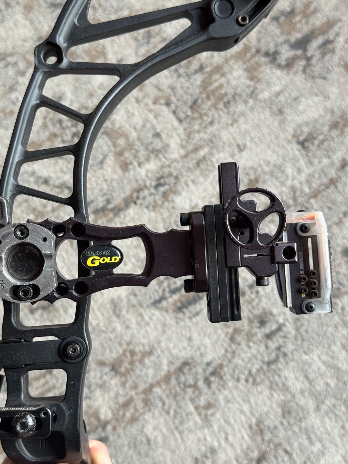Bowtech RPM 360 RH Compound Bow w/Sliding Black Gold sight and QAD rest!