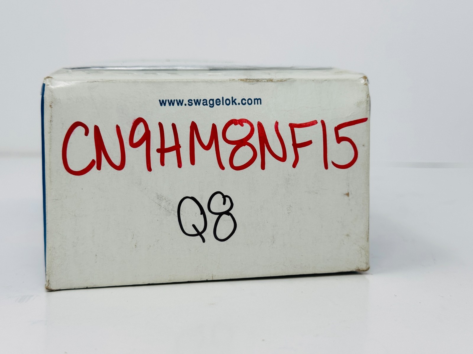 Swagelok CN9HM8NF15 SS 15000 PSI 9/16" x 1/2" Female NPT Hose Adapter Box Of 8