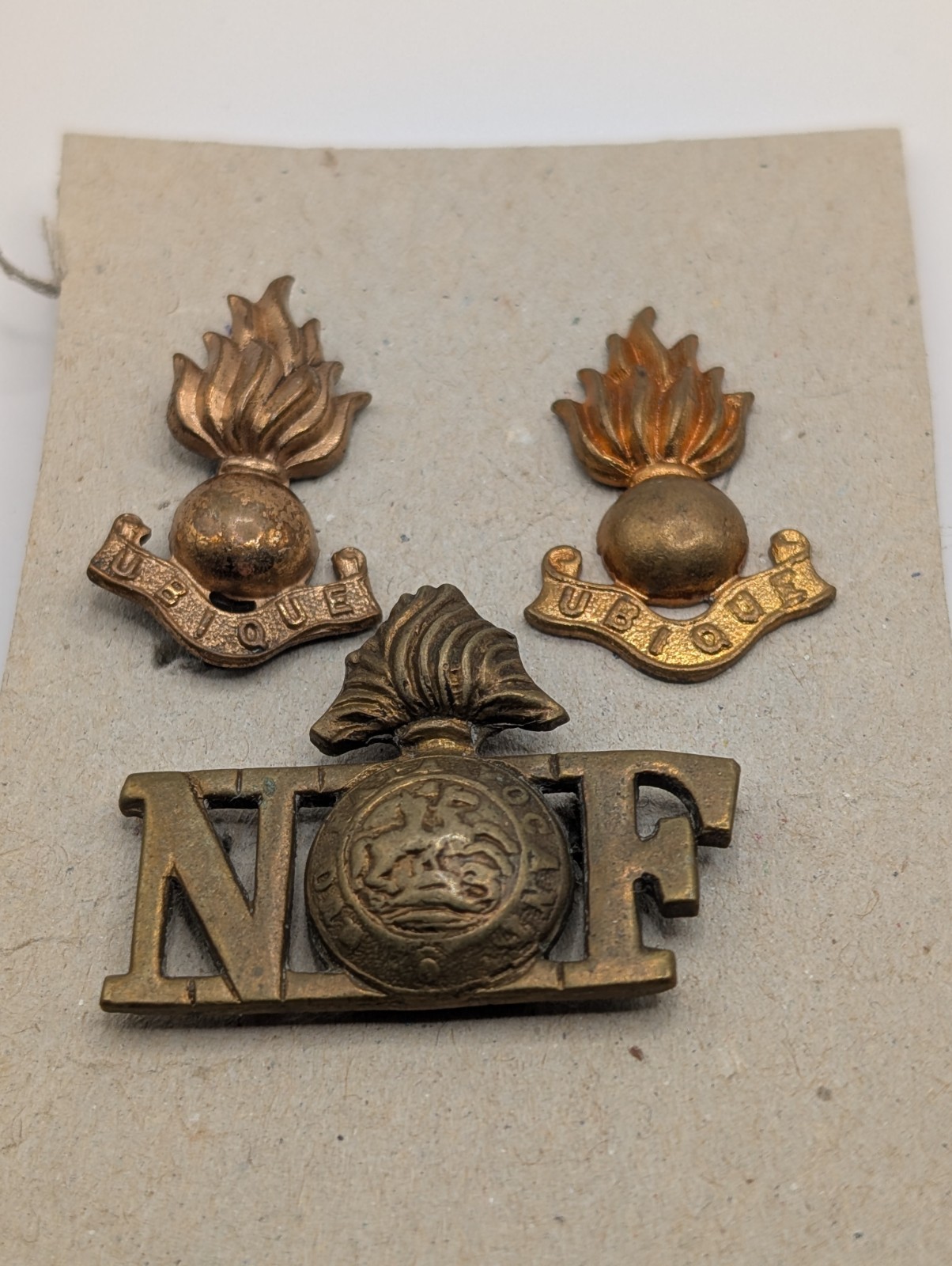 Royal Northumberland Fusilier’s Cap & Collar Shoulder Titles. British Army