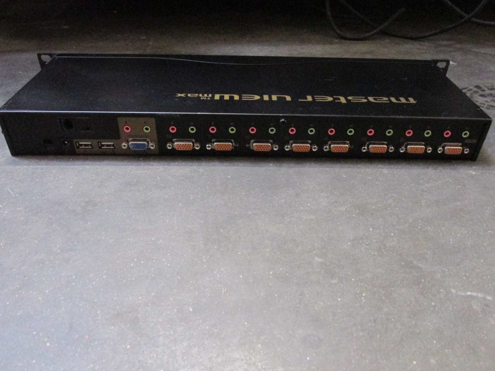 ATEN master view Max multi platform KVM switch USB / PS2 with audio CS-1758